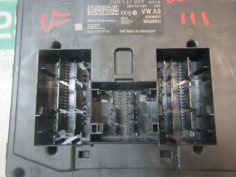 Recambio de modulo electronico para seat arona style referencia OEM IAM 2Q0937089 2Q0937089 A2C97879714