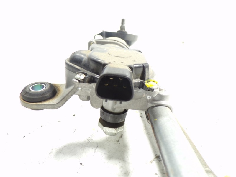 Recambio de motor limpia delantero para mitsubishi space star (a00) 1.2 referencia OEM IAM 8251A056  