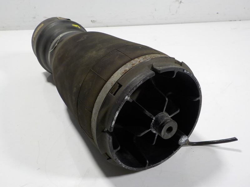 Recambio de muelle amortiguacion para land rover range rover sport hse referencia OEM IAM LR044853 DPLA5580AD 