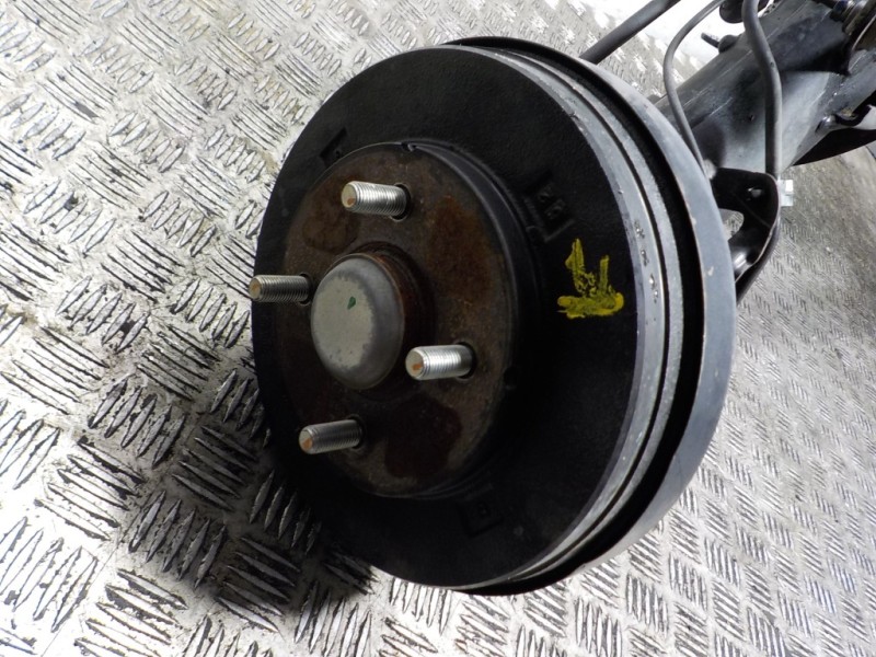 Recambio de puente trasero para mitsubishi space star (a00) 1.2 referencia OEM IAM 4120A150  