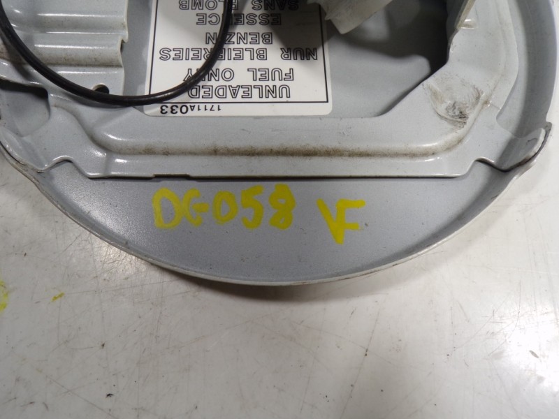 Recambio de tapa combustible para mitsubishi space star (a00) 1.2 referencia OEM IAM 5940A195  