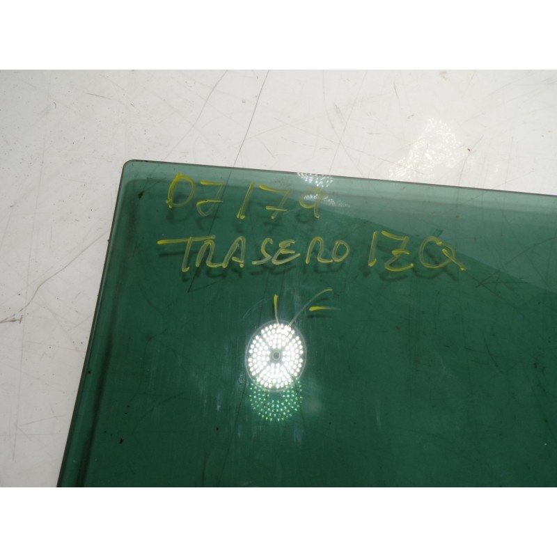 Recambio de cristal puerta trasero izquierdo para ford b-max 1.6 tdci cat referencia OEM IAM 1752169  