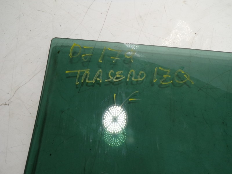 Recambio de cristal puerta trasero izquierdo para ford b-max 1.6 tdci cat referencia OEM IAM 1752169  