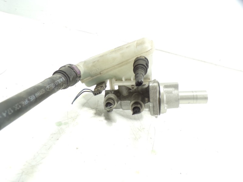 Recambio de bomba freno para ford fiesta (ccn) 1.0 ecoboost cat referencia OEM IAM 1751664  