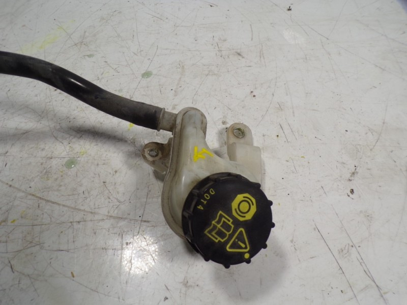 Recambio de bomba freno para ford fiesta (ccn) 1.0 ecoboost cat referencia OEM IAM 1751664  