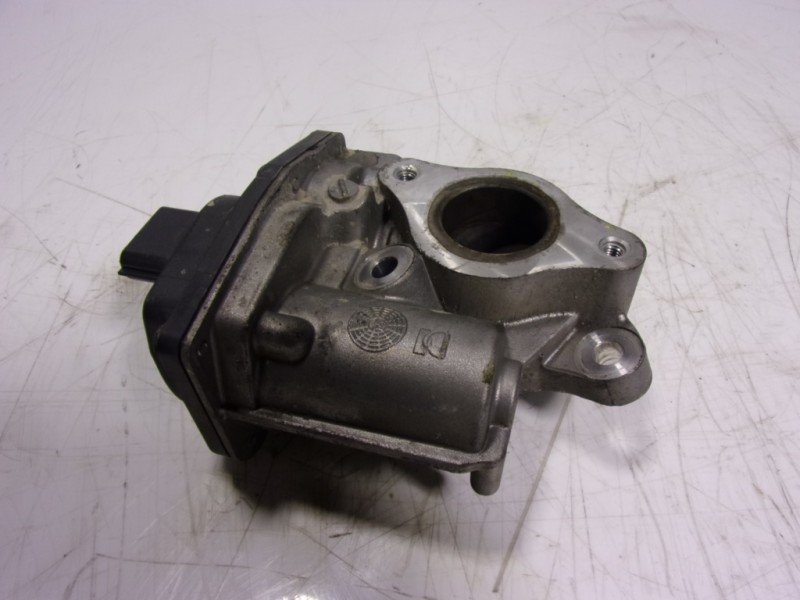 Recambio de valvula egr para renault kangoo 1.5 dci diesel fap referencia OEM IAM  H8201143495 
