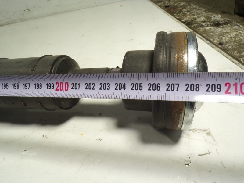 Recambio de transmision central para land rover discovery sport 2.0 td4 cat referencia OEM IAM LR072103 GK727L190AB 