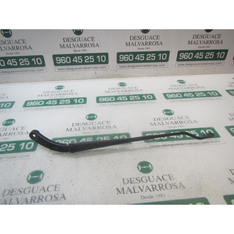 Recambio de brazo limpia delantero izquierdo para dacia dokker express ambiance referencia OEM IAM 288812261R  