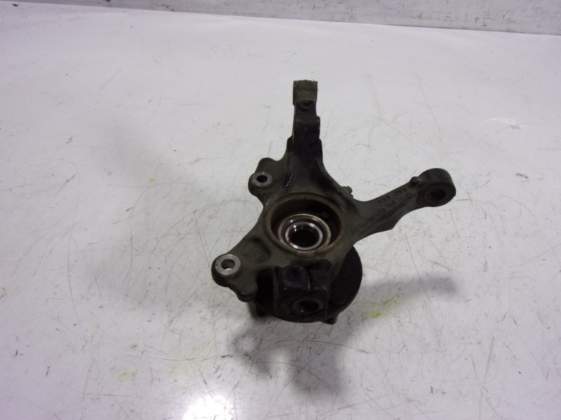 Recambio de mangueta delantera derecha para ford b-max 1.6 tdci cat referencia OEM IAM 1822686  