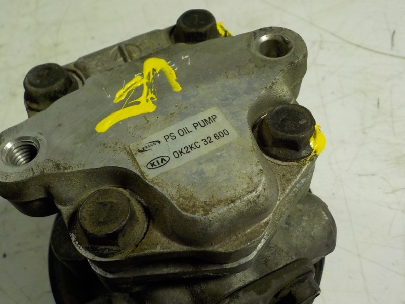 Recambio de bomba direccion para kia carens 2.0 turbodiesel cat referencia OEM IAM   