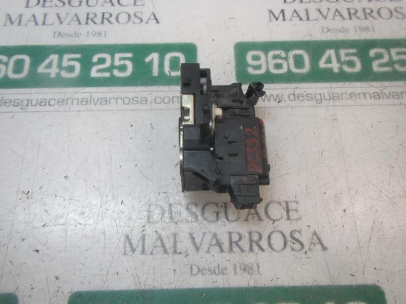 Recambio de cerradura puerta delantera derecha para dacia dokker express ambiance referencia OEM IAM 805025267R  