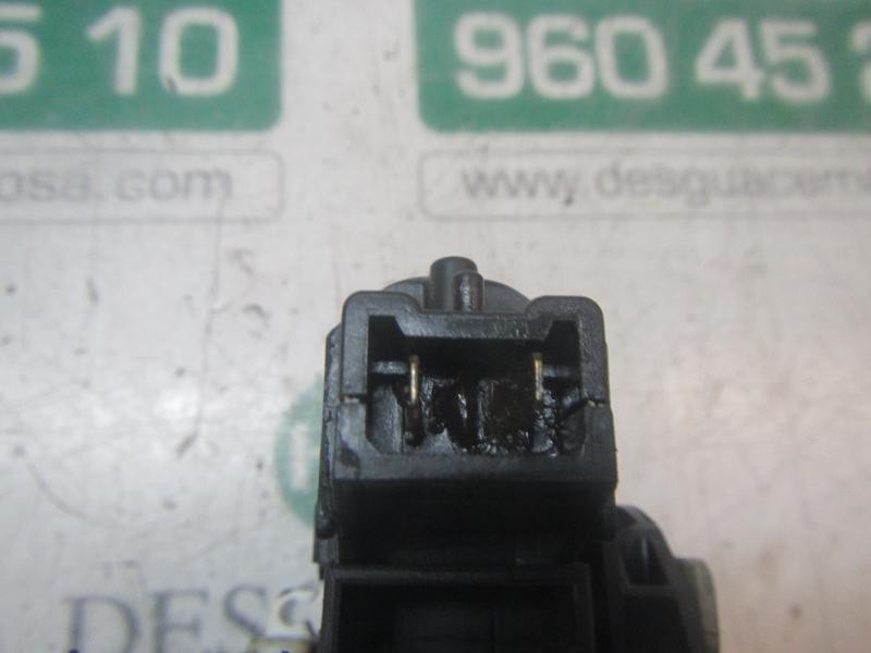 Recambio de cerradura puerta delantera derecha para dacia dokker express ambiance referencia OEM IAM 805025267R  