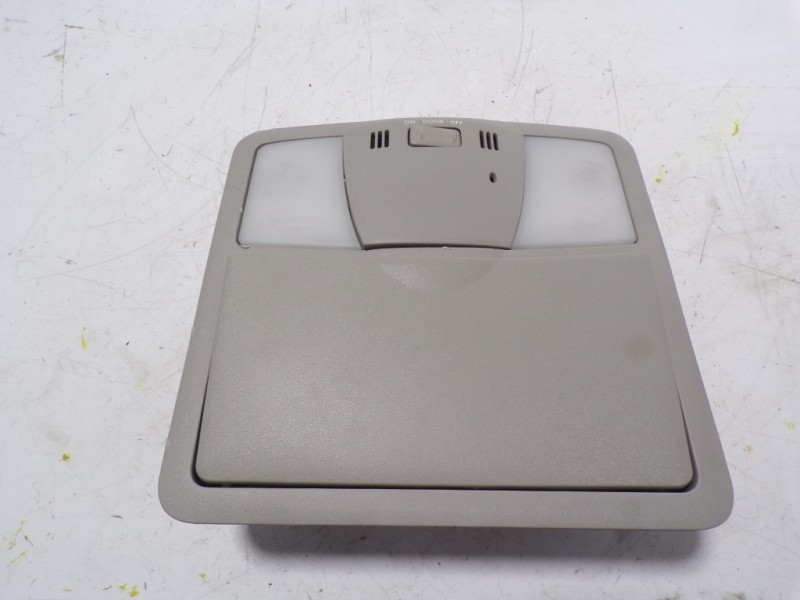 Recambio de piloto interior para nissan leaf acenta referencia OEM IAM   