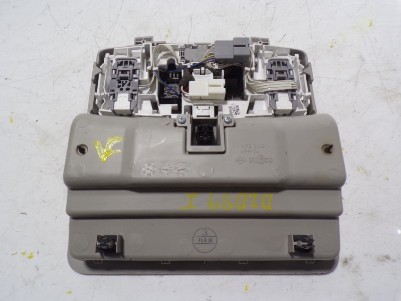 Recambio de piloto interior para nissan leaf acenta referencia OEM IAM   