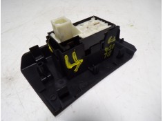 Recambio de mando elevalunas trasero derecho para toyota auris touring sports (e18) hybrid active referencia OEM IAM 8481002140  2