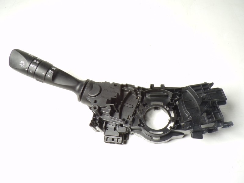 Recambio de mando luces para toyota auris touring sports (e18) hybrid active referencia OEM IAM 8414002720 17F852 