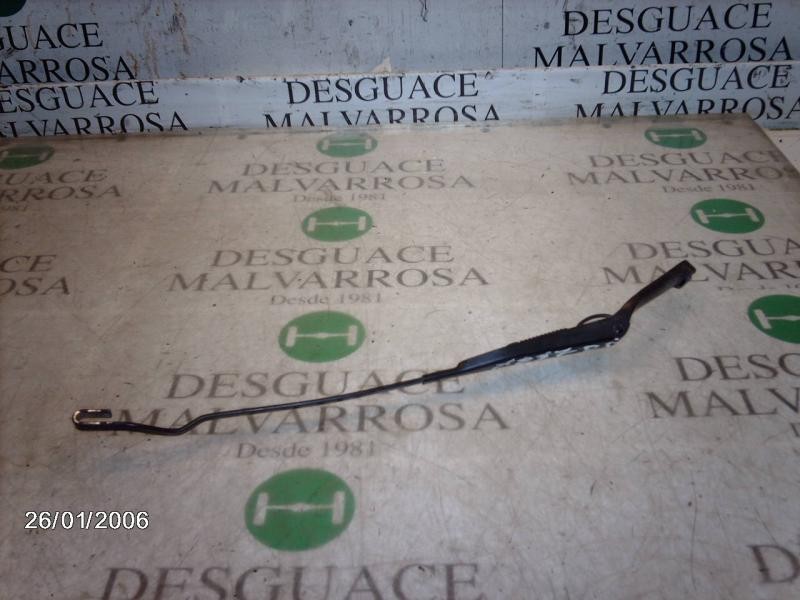 Recambio de brazo limpia delantero izquierdo para opel vectra b berlina cd referencia OEM IAM   