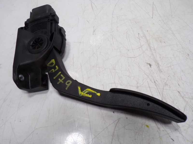 Recambio de potenciometro pedal para ford b-max 1.6 tdci cat referencia OEM IAM 2120072 8V219F836AB 