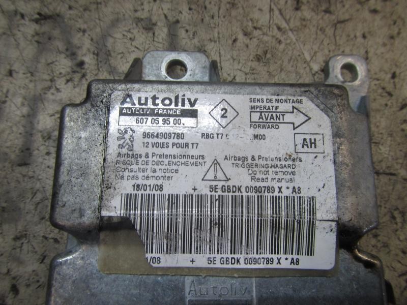 Recambio de centralita airbag para peugeot 308 confort referencia OEM IAM   