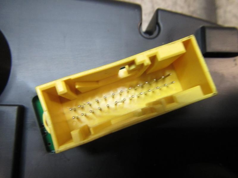 Recambio de cuadro instrumentos para peugeot 308 confort referencia OEM IAM   