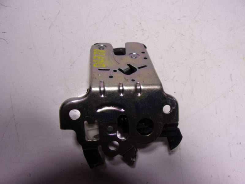 Recambio de cerradura maletero / porton para audi a1 (8xk) 1.0 tfsi referencia OEM IAM 8R0827505A  