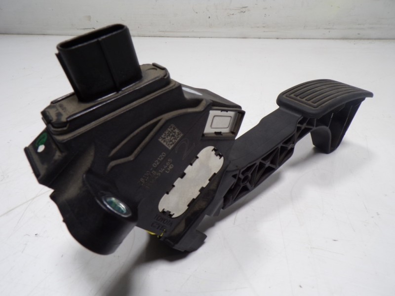 Recambio de potenciometro pedal para toyota auris touring sports (e18) hybrid active referencia OEM IAM 7811002120 7811002120 