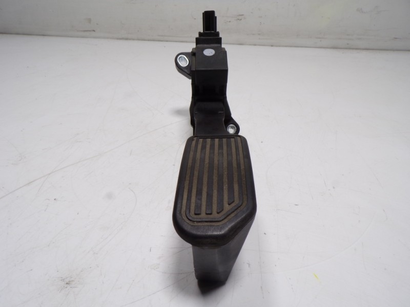 Recambio de potenciometro pedal para toyota auris touring sports (e18) hybrid active referencia OEM IAM 7811002120 7811002120 