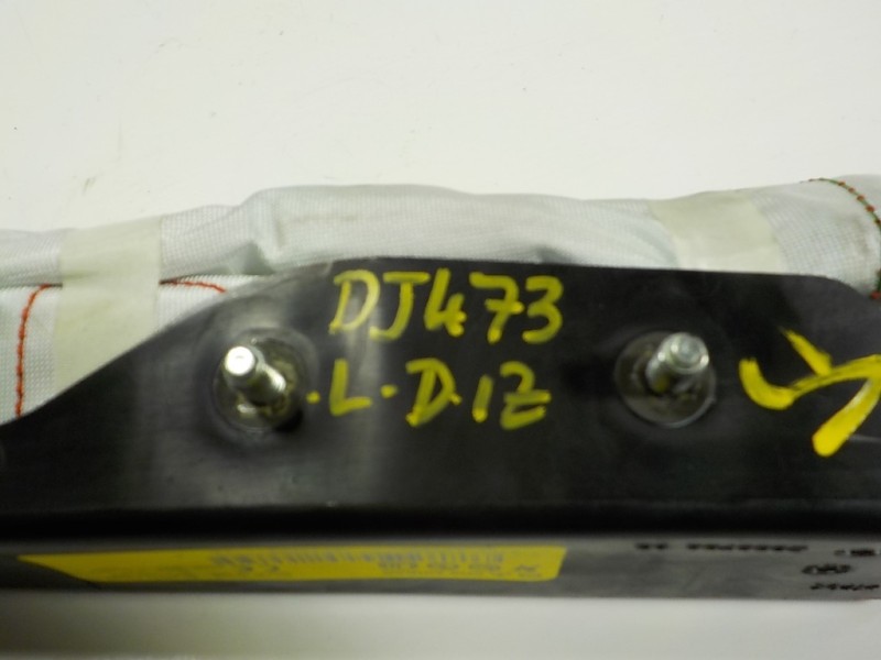 Recambio de airbag lateral delantero izquierdo para mazda 3 berlina (bp) evolution referencia OEM IAM  BDEM57KB0A 