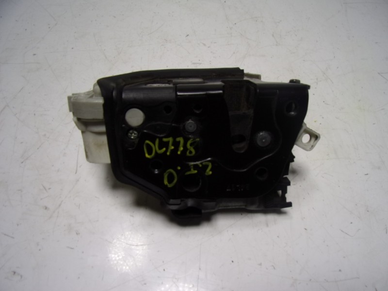 Recambio de cerradura puerta delantera izquierda para audi a1 (8xk) 1.0 tfsi referencia OEM IAM 8X1837015C 8X1837015C 