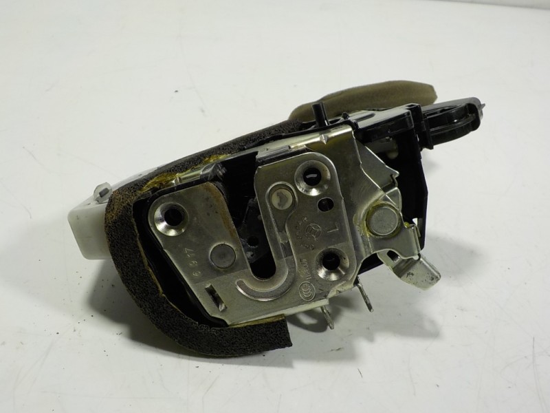 Recambio de cerradura puerta trasera izquierda para nissan x-trail (t32) acenta referencia OEM IAM 825014CA0A F1814520 