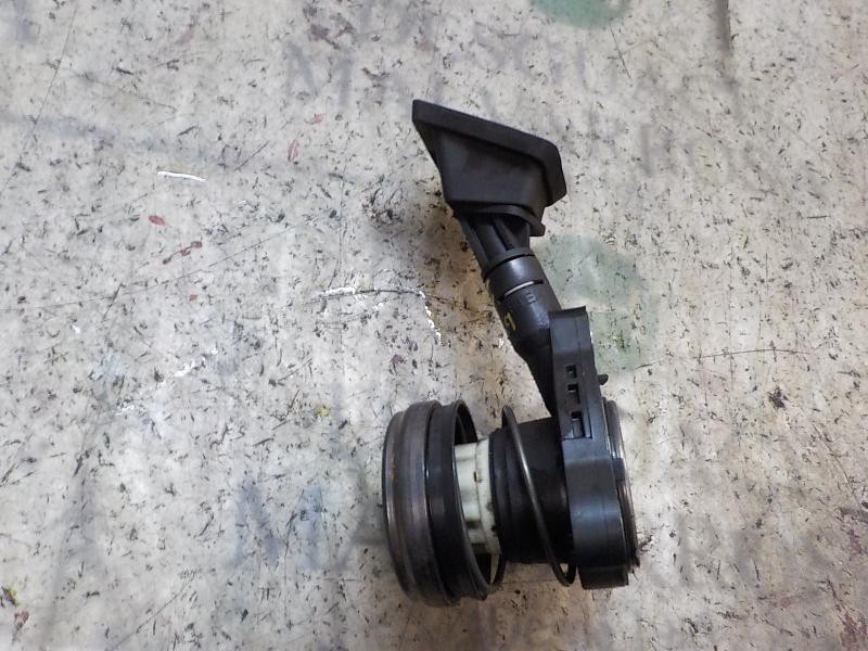 Recambio de bombin embrague para peugeot 508 access referencia OEM IAM 9677933380  