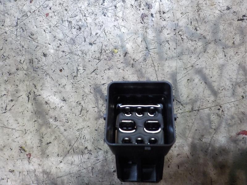 Recambio de caja precalentamiento para peugeot 508 access referencia OEM IAM 9803299780 9803299780 