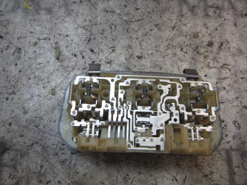 Recambio de piloto interior para peugeot 308 confort referencia OEM IAM   