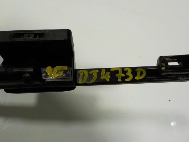 Recambio de brazo limpia delantero derecho para mazda 3 berlina (bp) evolution referencia OEM IAM   