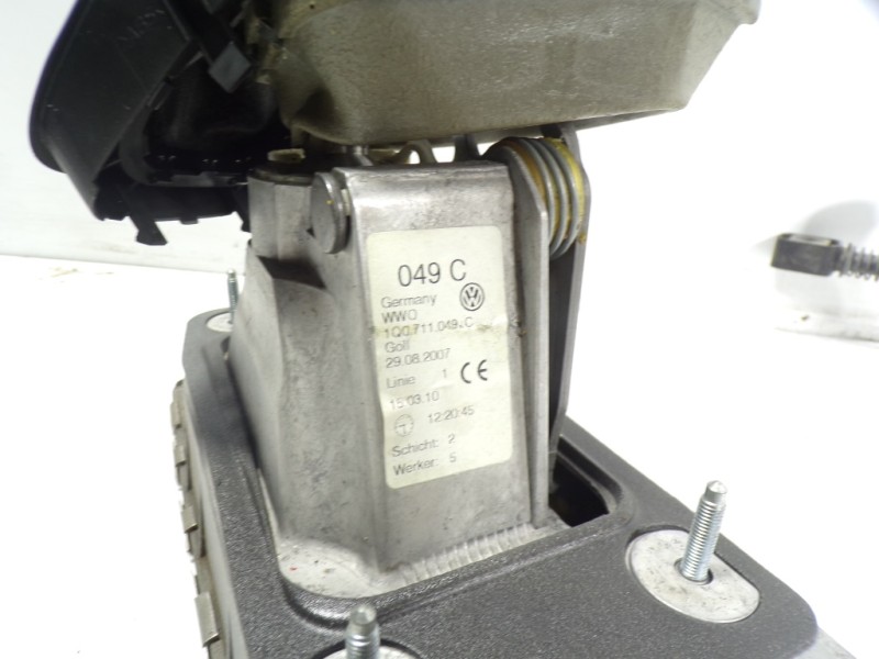 Recambio de palanca cambio para volkswagen golf vi (5k1) 1.4 16v tsi referencia OEM IAM 1K0711050A 1Q0711049C 