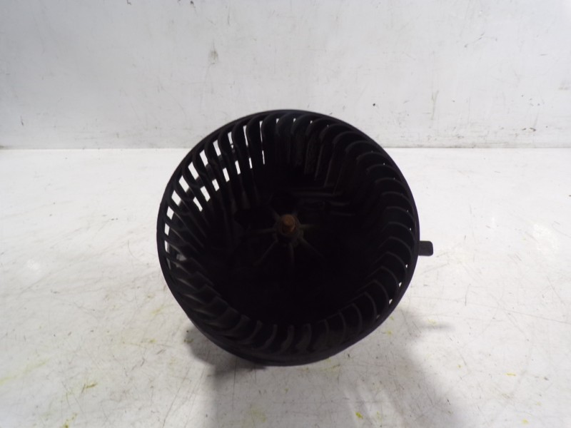 Recambio de motor calefaccion para volkswagen caddy furgón/kombi maxi kombi bmt referencia OEM IAM 1K1820015P  