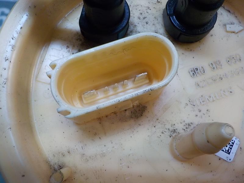 Recambio de aforador para seat ibiza (6j5) 1.6 tdi referencia OEM IAM 6R0919050H 6R0919050H A2C53436963