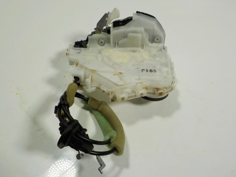 Recambio de cerradura puerta trasera derecha para mazda 3 berlina (bp) evolution referencia OEM IAM  H30A334 