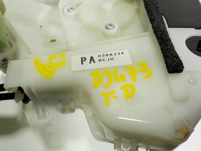 Recambio de cerradura puerta trasera derecha para mazda 3 berlina (bp) evolution referencia OEM IAM  H30A334 