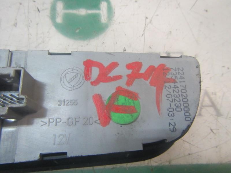 Recambio de mando multifuncion para peugeot bipper 1.4 hdi referencia OEM IAM   