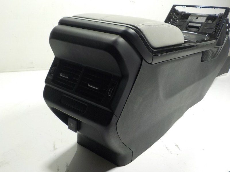 Recambio de apoyabrazos central para land rover range rover evoque evoque referencia OEM IAM LR131181  LR135513