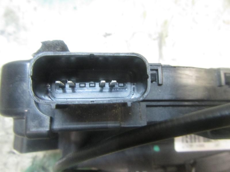 Recambio de cerradura puerta trasera derecha para hyundai ix20 1.6 crdi cat referencia OEM IAM 814201K000  