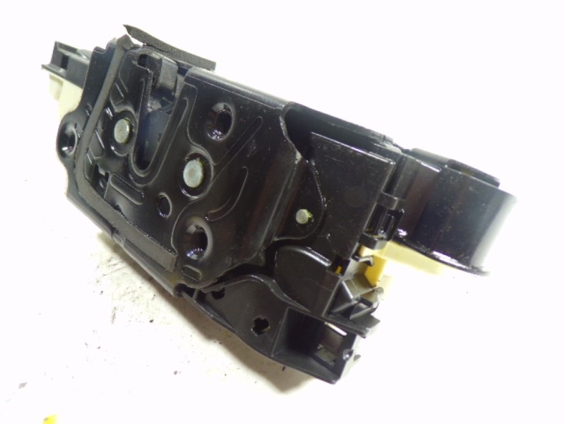 Recambio de cerradura puerta delantera izquierda para volkswagen cc (358) 2.0 tdi referencia OEM IAM 5N1837015F 5N1837015F 