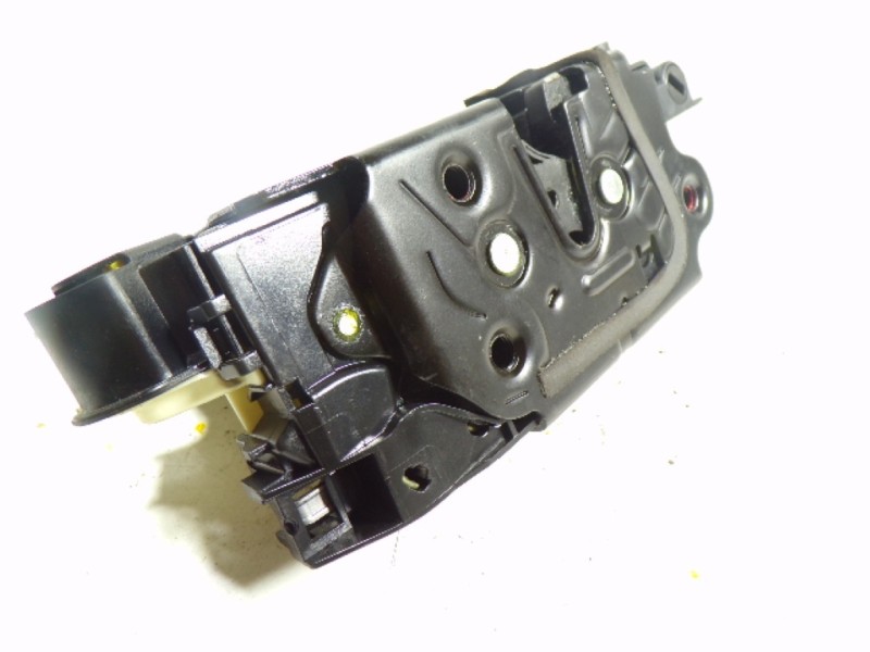 Recambio de cerradura puerta trasera derecha para volkswagen cc (358) 2.0 tdi referencia OEM IAM 5N0839016J 5N0839016J 