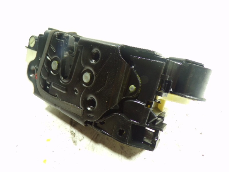 Recambio de cerradura puerta trasera izquierda para volkswagen cc (358) 2.0 tdi referencia OEM IAM 5N0837015J 5N0837015J 