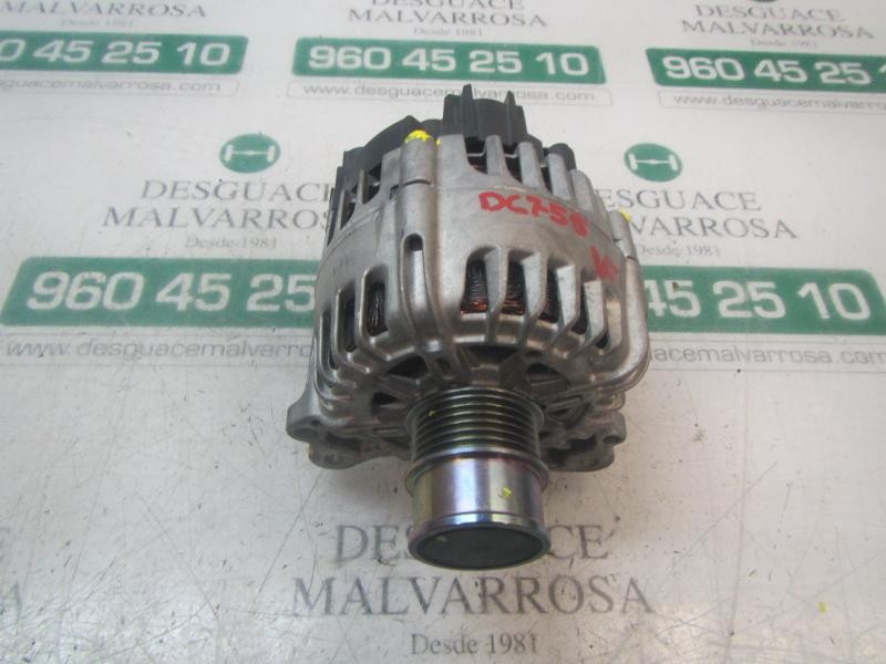 Recambio de alternador para volkswagen golf vii lim. (5g1) bluemotion referencia OEM IAM 04E903025 4E903015 
