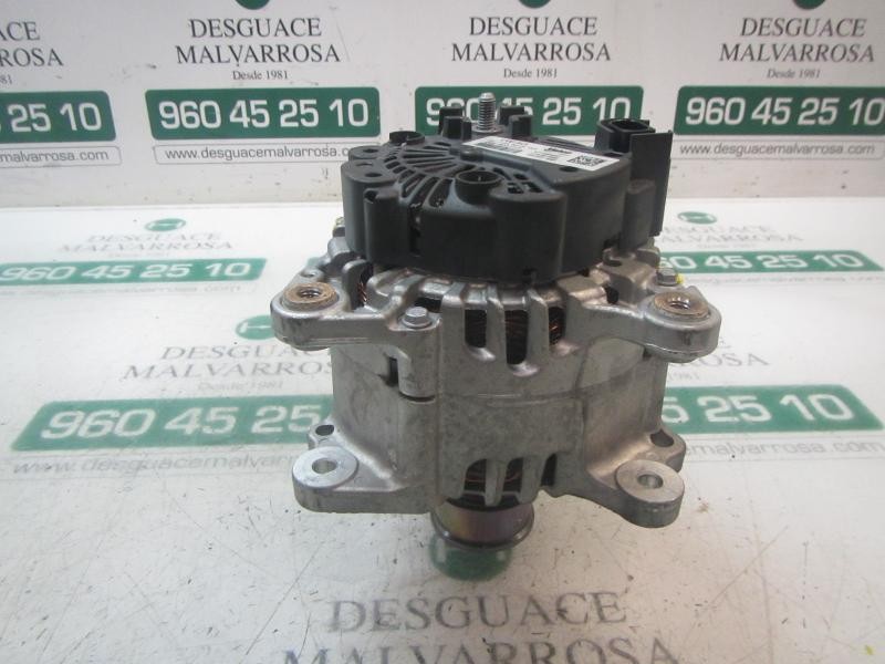 Recambio de alternador para volkswagen golf vii lim. (5g1) bluemotion referencia OEM IAM 04E903025 4E903015 