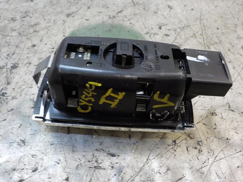 Recambio de piloto interior para peugeot 508 access referencia OEM IAM 98028700XT  