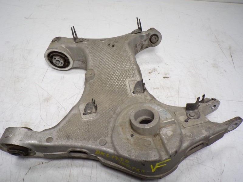 Recambio de brazo suspension inferior trasero derecho para land rover range rover evoque evoque referencia OEM IAM LR098947  