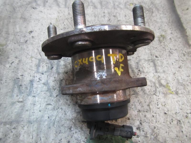 Recambio de mangueta trasera derecha para hyundai ix20 1.6 crdi cat referencia OEM IAM 527502K000  